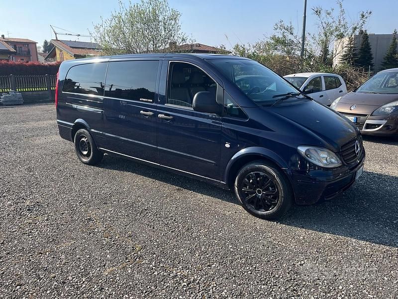 Usata Mercedes Viano 150 CV (110 kW) 2010 Blu Monovolume