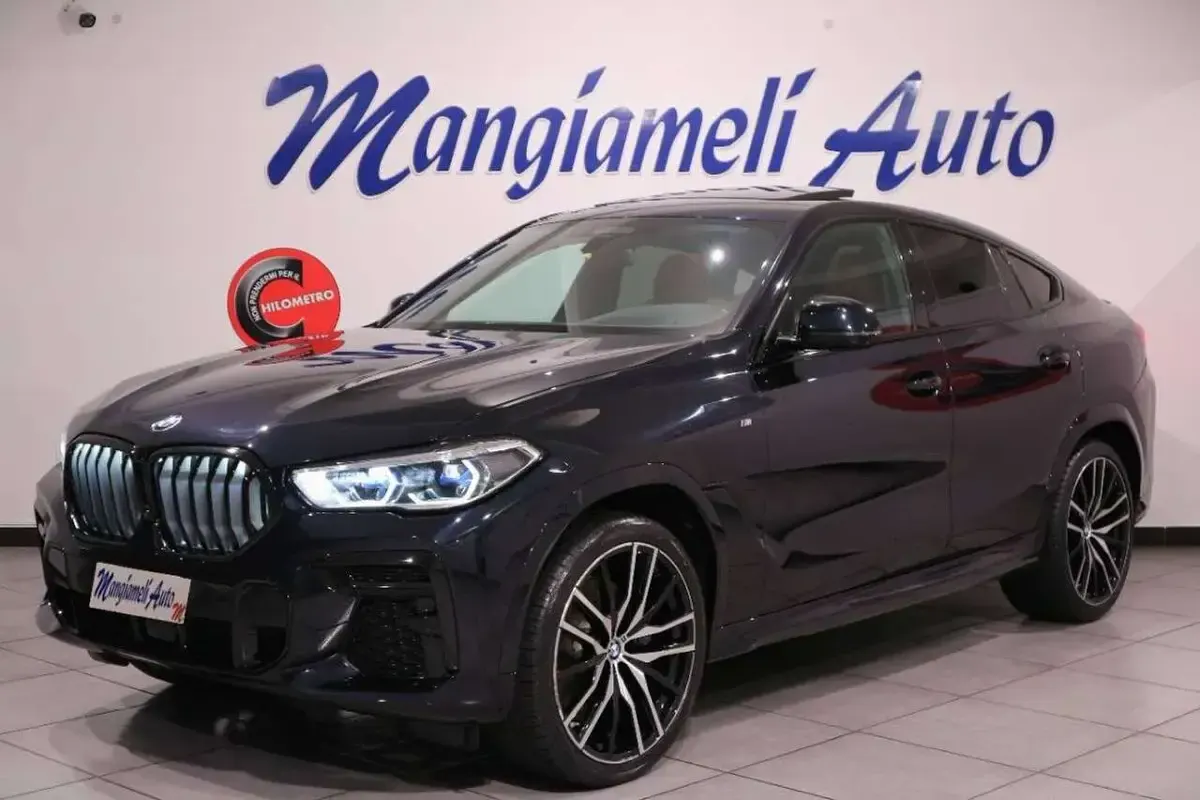 Usata BMW X6 M Sport 333 CV (244 kW) 2022 Blu SUV