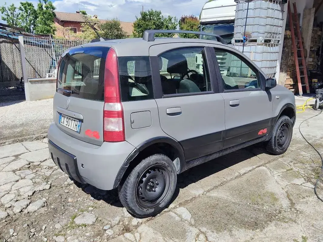 Usata Fiat Panda 4x4 60 CV (44 kW) 2005 Utilitaria