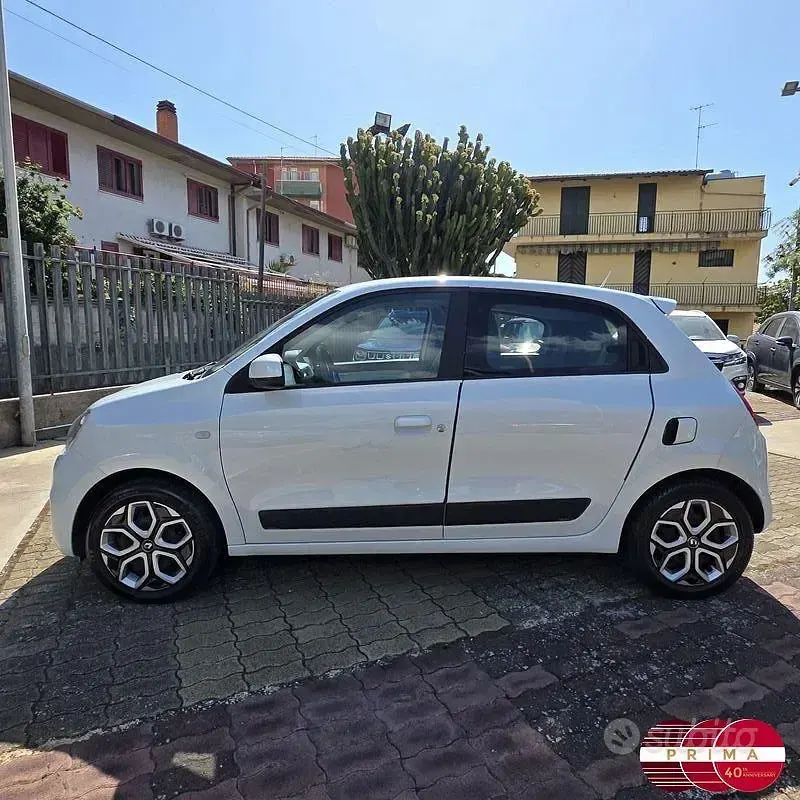 Usado Renault Twingo SE 65 CV (47 kW) 2021 Blanco Utilitario