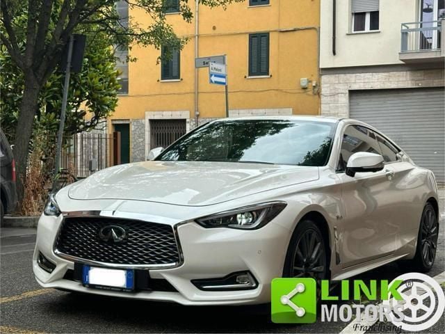 Bianco perlato Usata 2017 Infiniti Q60 Sport Tech Coupé | 40.000 € - Immagine 1/4