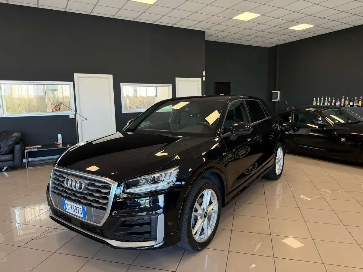 Usata Audi Q2 S-Line 116 CV (85 kW) 2020 Nero SUV