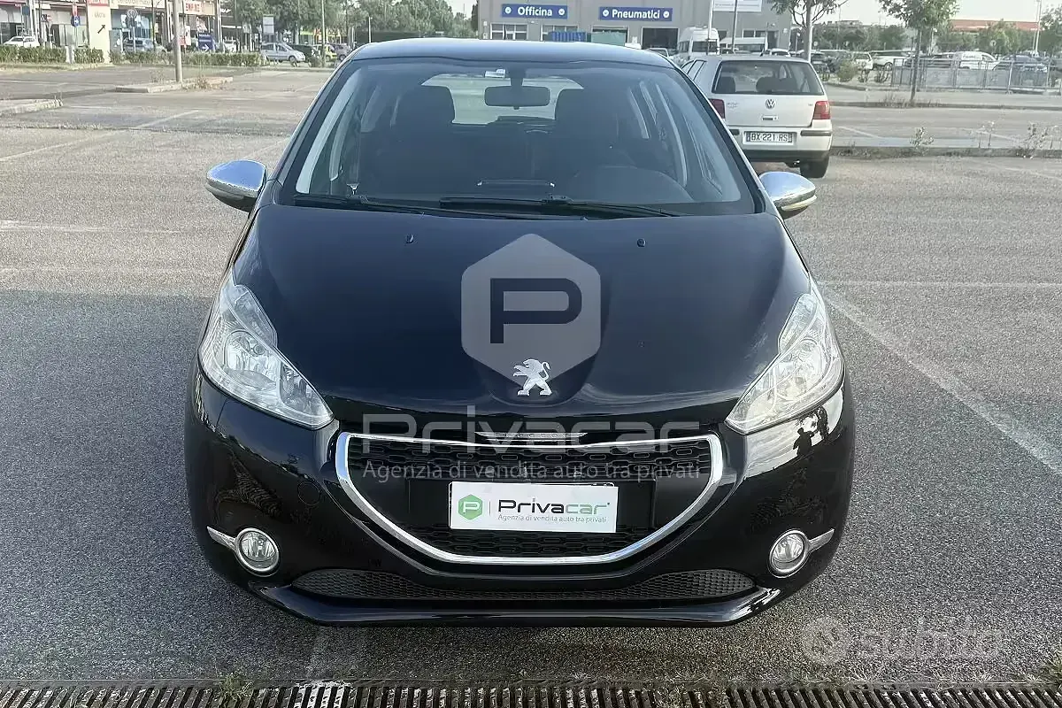 Usata Peugeot 208 Active 68 CV (50 kW) 2013 Bluazzurro Utilitaria