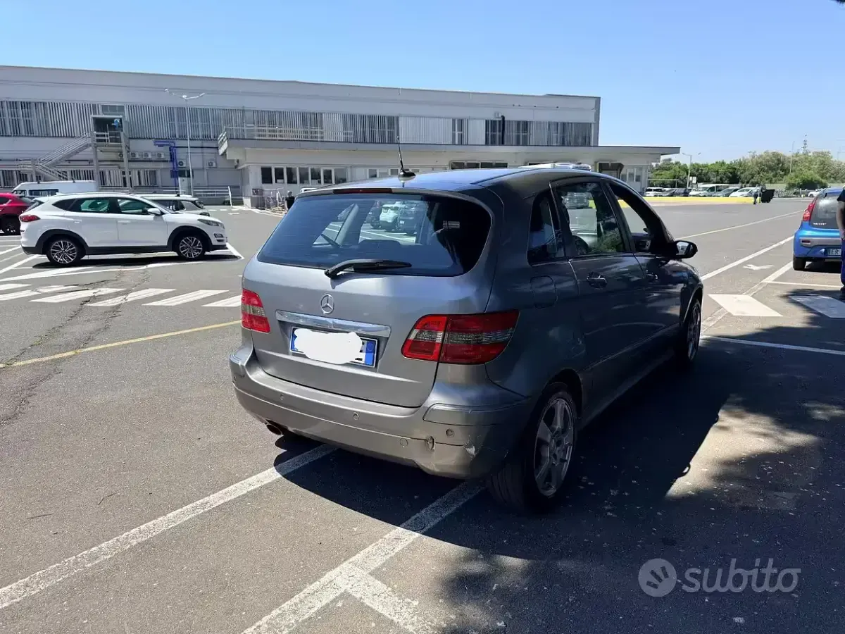 Usata Mercedes B170 116 CV (85 kW) 2006 Grigio Monovolume