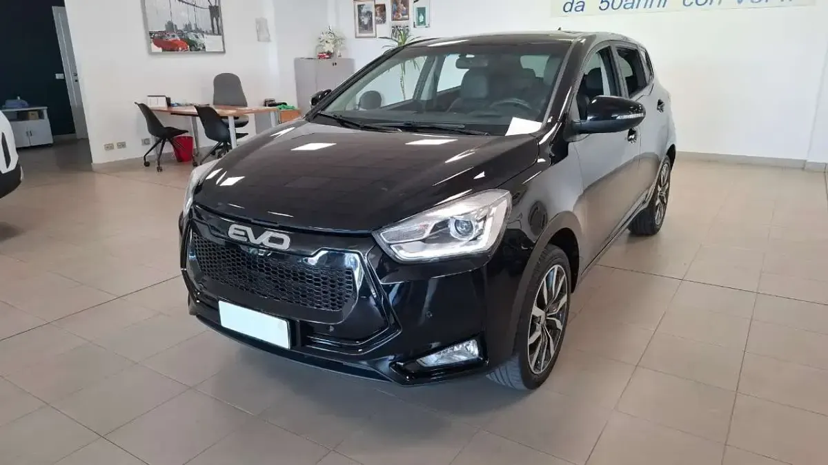 Usata EVO Evo 3 107 CV (78 kW) 2022 Nero SUV