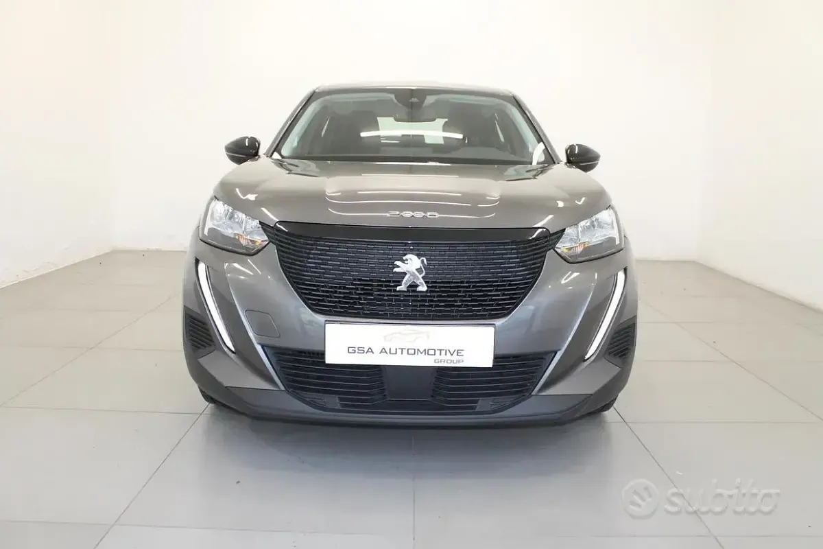 Usata Peugeot 2008 Active 110 CV (80 kW) 2022 Grigio SUV
