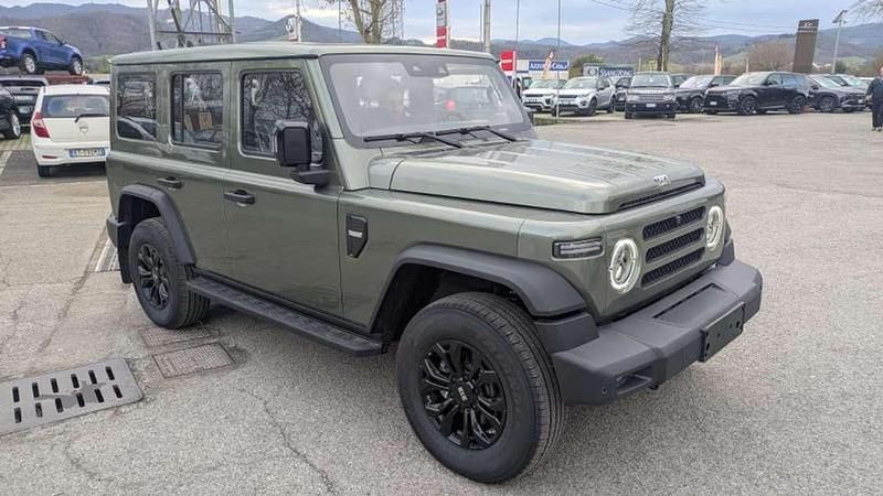 Nuova EMC 212 218 CV (160 kW) 2026 Verde militare opaco SUV