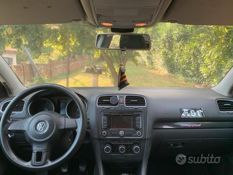 Usata VW Golf VI Trendline 105 CV (77 kW) 2010 Nero Utilitaria