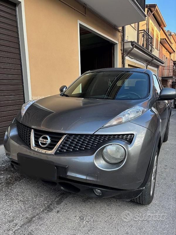 Usata Nissan Juke Acenta 110 CV (80 kW) 2012 Grigio SUV
