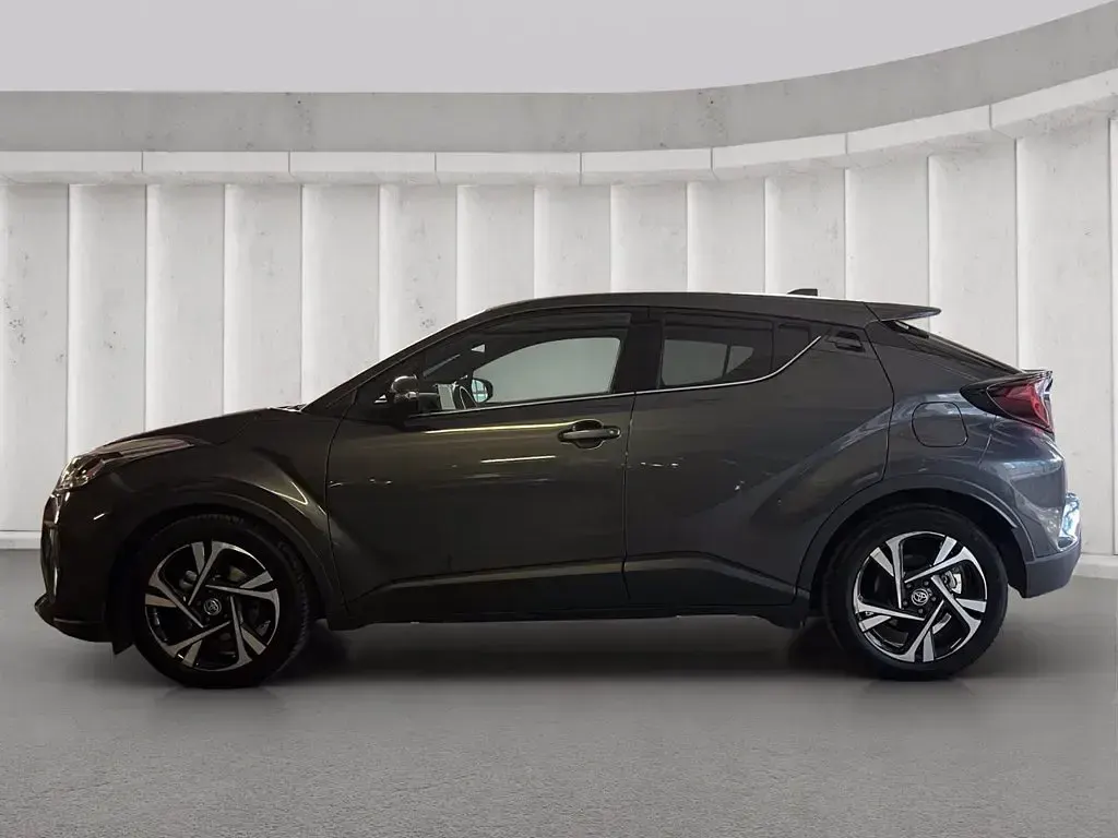 Usata Toyota C-HR Trend 122 CV (89 kW) 2022 Grigio metallizzato SUV