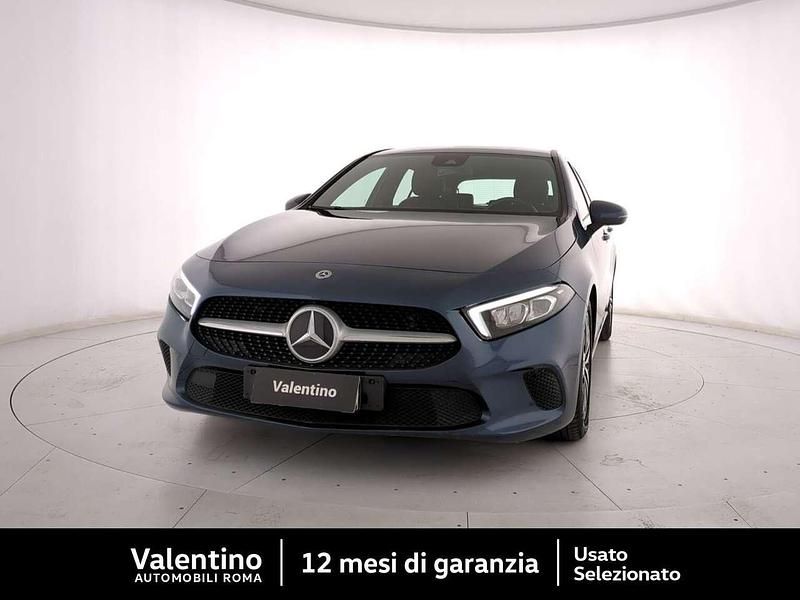 Usata Mercedes A160 109 CV (80 kW) 2022 Blu/azzurro Utilitaria