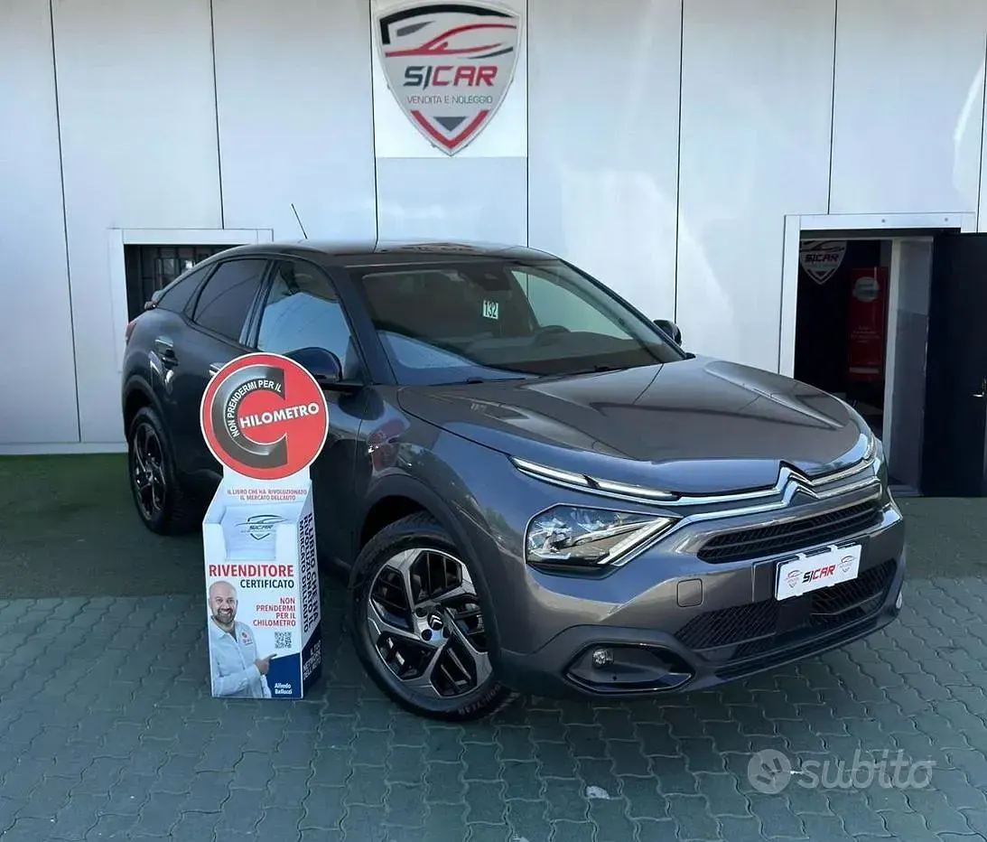 Usata Citroën C4 Shine 131 CV (96 kW) 2023 Grigio SUV