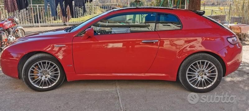 Usata Alfa Romeo Brera 170 CV (125 kW) 2010 Rosso Coupé