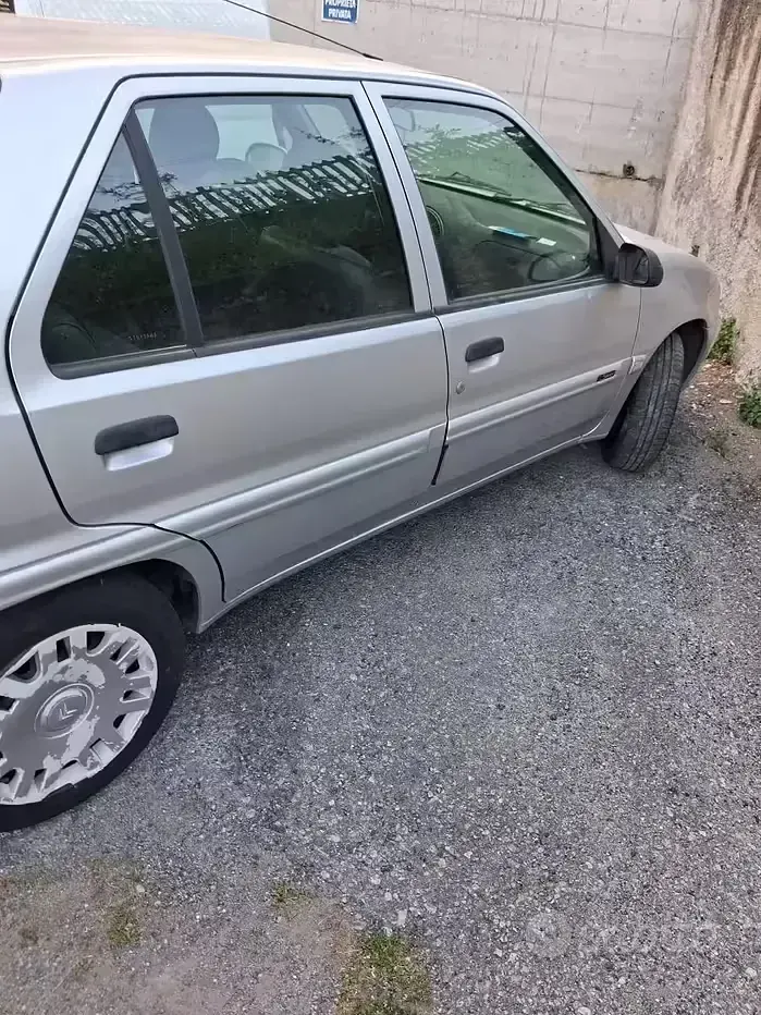 Usata Citroën Saxo 60 CV (44 kW) 2003 Grigio Utilitaria