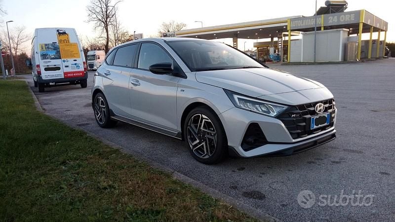 Usata Hyundai i20 N Line 79 CV (58 kW) 2025 Grigio Berlina