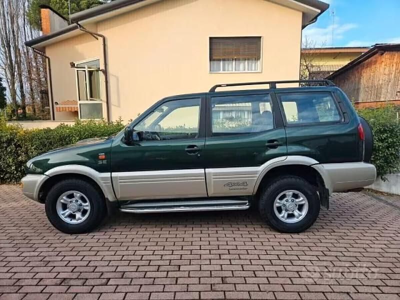 Usata Nissan Terrano 101 CV (74 kW) 1996 Verde SUV