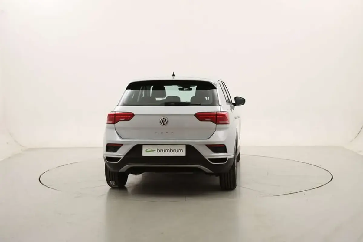 Usata VW T-Roc Business 116 CV (85 kW) 2020 Argento SUV
