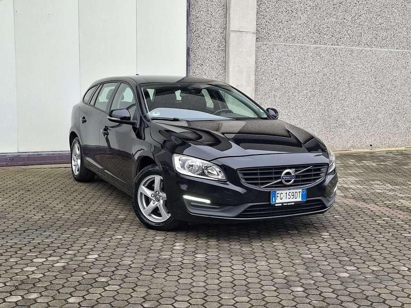 Usata Volvo V60 Dynamic 120 CV (88 kW) 2016 Grigio Station wagon