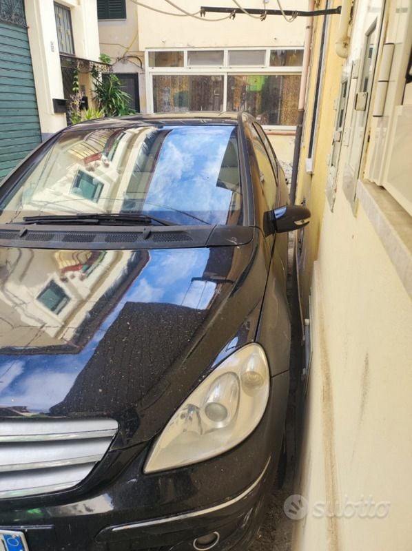 Usata Mercedes B200 140 CV (102 kW) 2006 Nero Monovolume