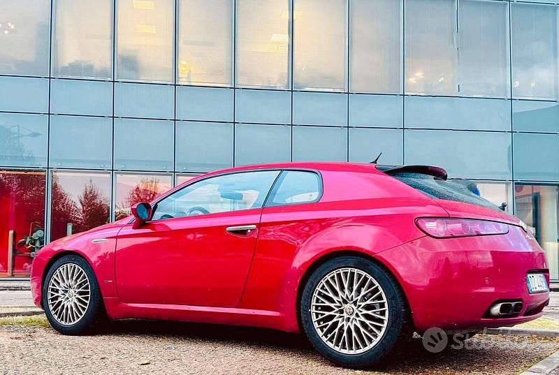 Usata Alfa Romeo Brera 200 CV (147 kW) 2009 Rosso Coupé
