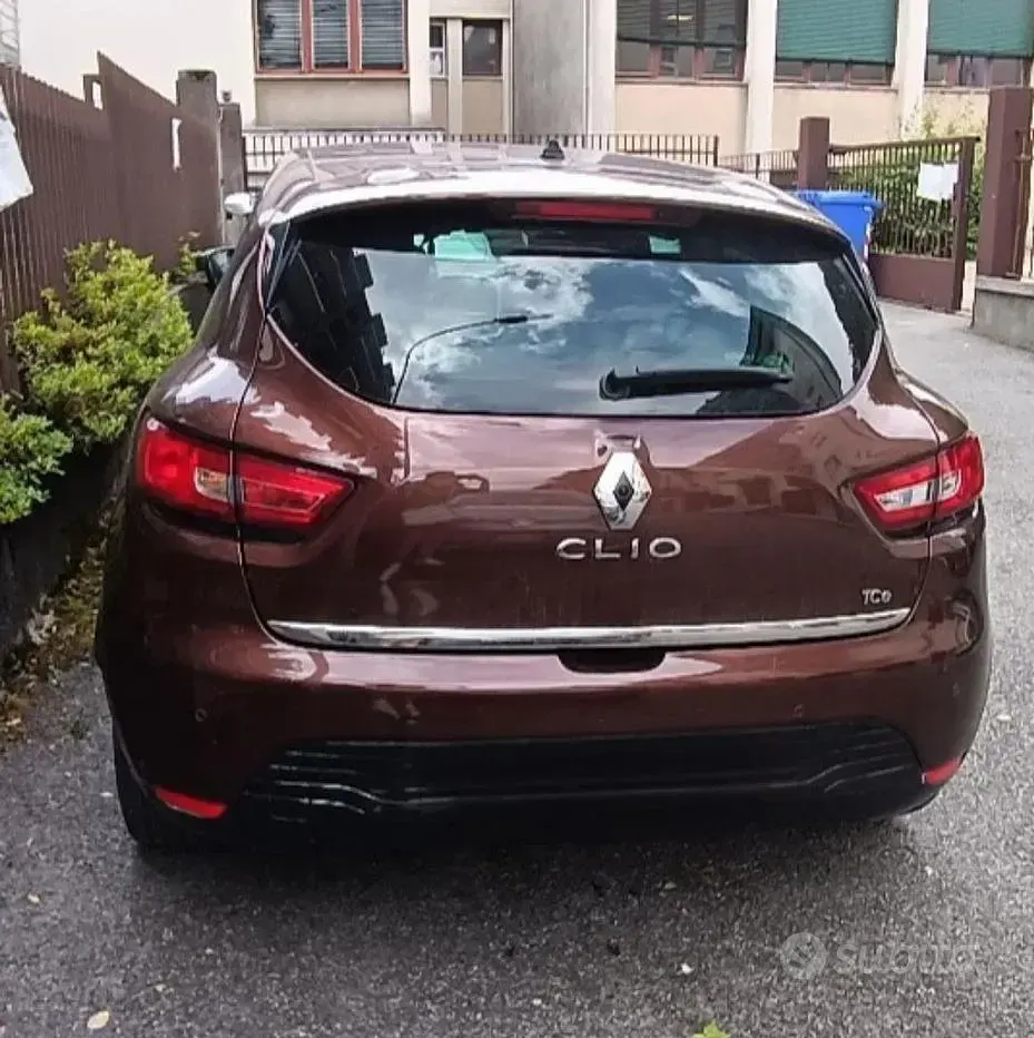 Usata Renault Clio 90 CV (66 kW) 2016 Marrone Utilitaria