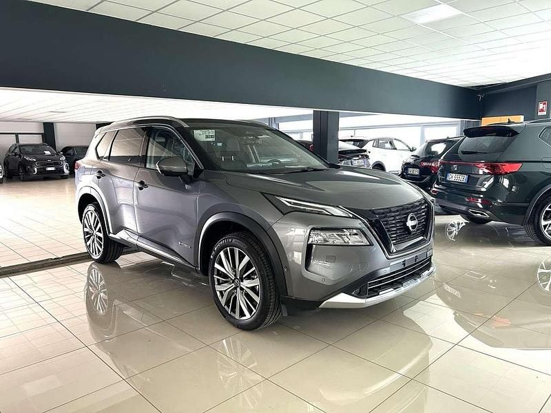 Nuova Nissan X-Trail Executive 204 CV (150 kW) 2026 Dark metal grey SUV
