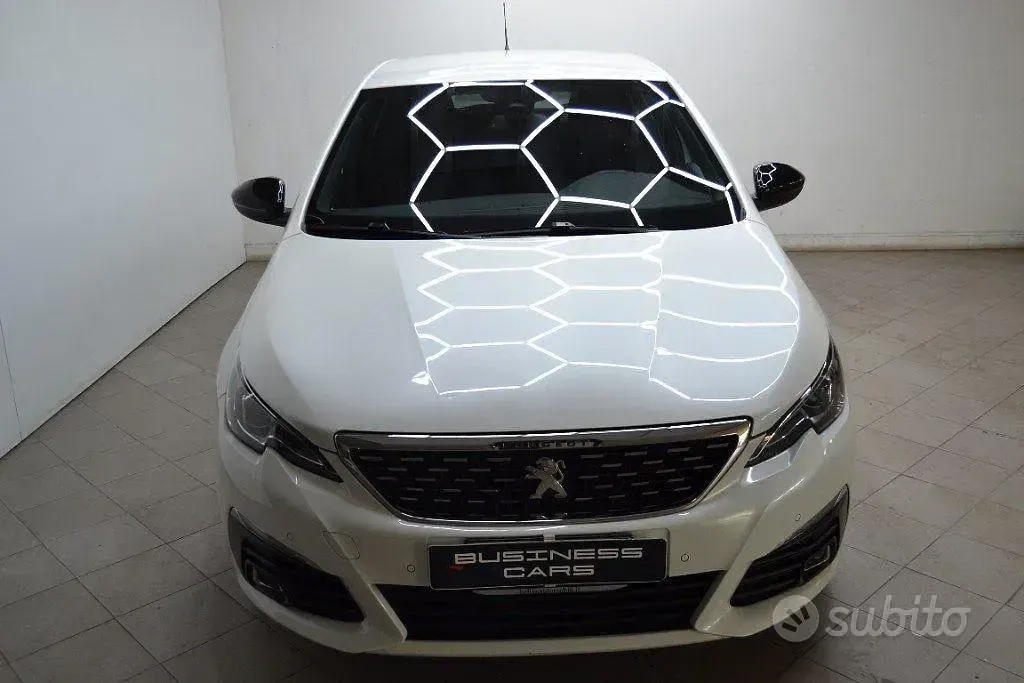 Usata Peugeot 308 GT-line 131 CV (96 kW) 2017 Bianco Berlina