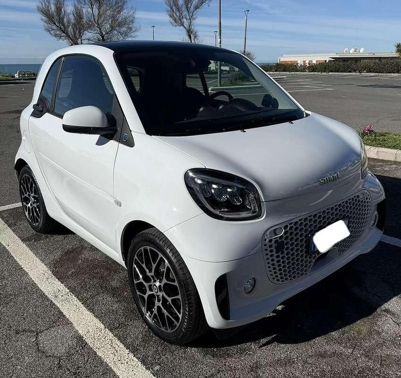 Usata Smart ForTwo Coupé Prime 41 kW (56 CV) 2022 Utilitaria