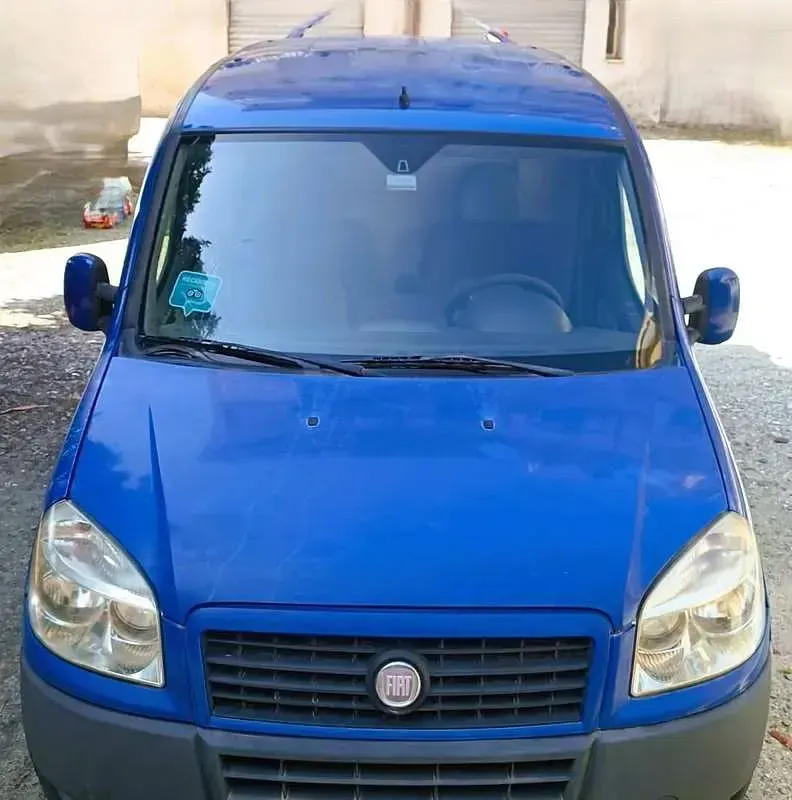 Usata Fiat Doblò 105 CV (77 kW) 2008 Blu/azzurro Monovolume