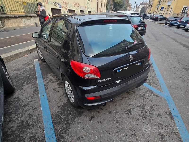 Usata Peugeot 206 60 CV (44 kW) 2012 Nero Berlina