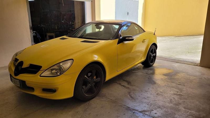 Usata Mercedes SLK200 163 CV (119 kW) 2006 Giallo Cabrio