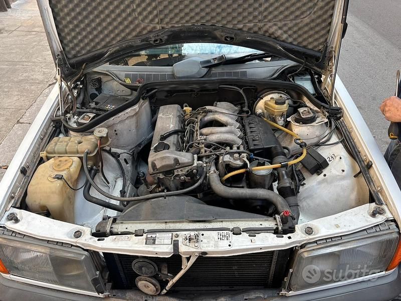 Usata Mercedes 190 1983 Bianco Berlina