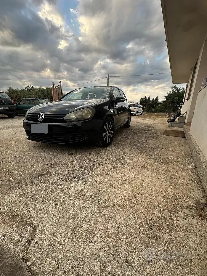 Usata VW Golf VII 105 CV (77 kW) 2012 Berlina