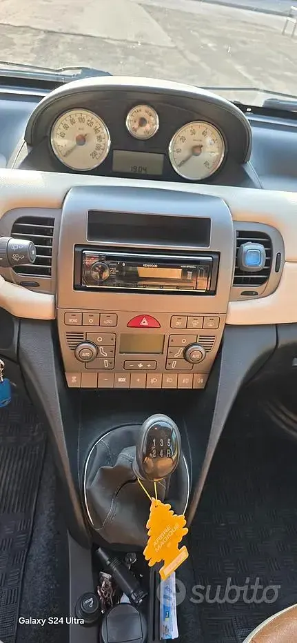 Usata Lancia Ypsilon 80 CV (58 kW) 2004 Utilitaria
