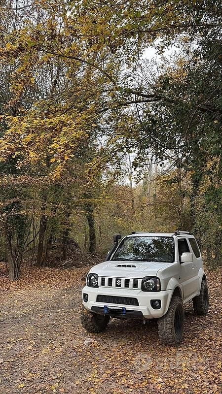 Bianco Usata 2015 Suzuki Jimny SUV | 13.000 € (Buon prezzo) - Immagine 1/4