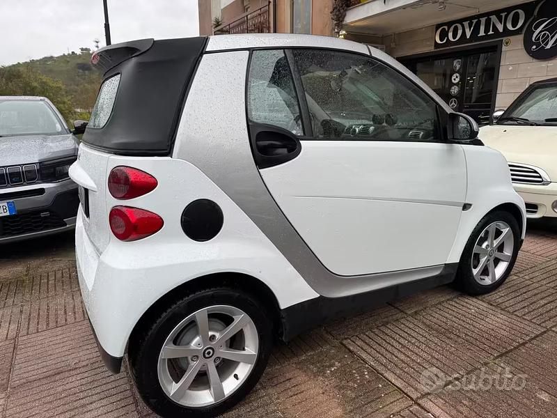 Usata Smart ForTwo Cabrio Pulse 71 CV (52 kW) 2010 Bianco Cabrio