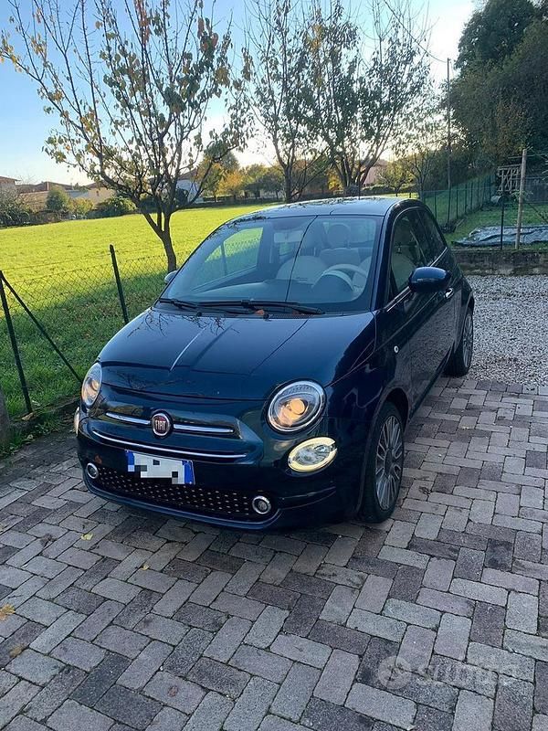 Usata Fiat 500 Lounge 69 CV (50 kW) 2018 Blu/azzurro Utilitaria