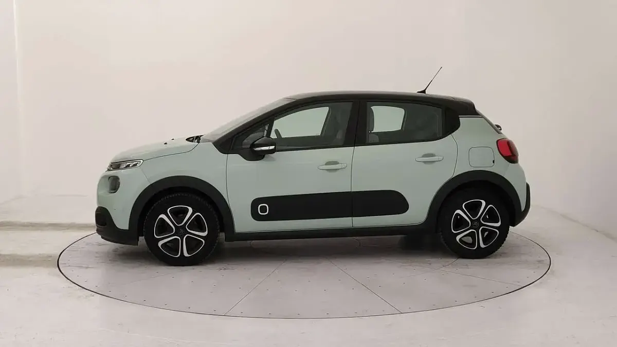 Używany Citroën C3 PureTech 83 KM (61 kW) 2019 Zielony Hatchback