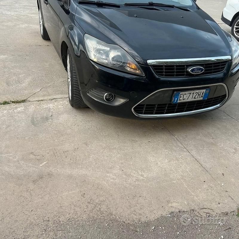 Usata Ford Focus 110 CV (80 kW) 2009 Nero Berlina