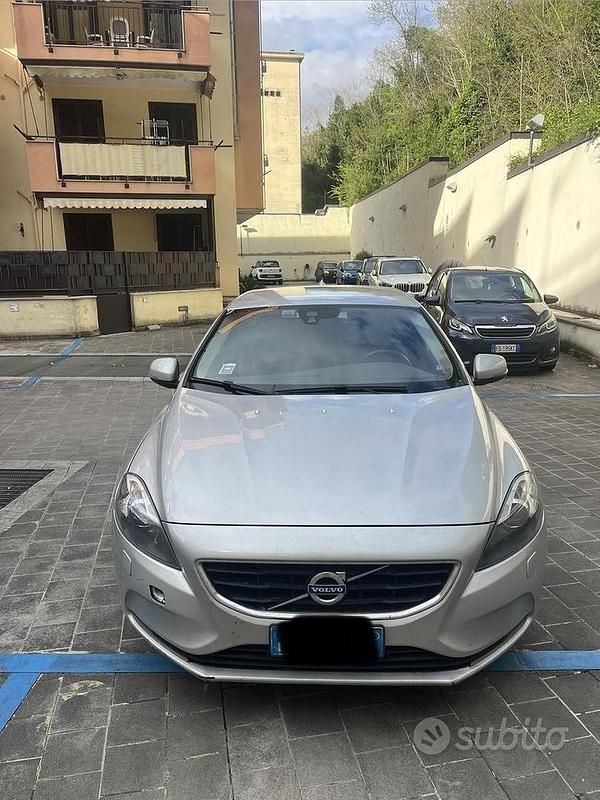 Gebraucht Volvo V40 190 PS (139 kW) 2015 Grau Limousine
