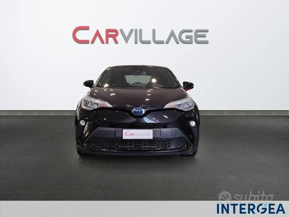 Usata Toyota C-HR Active 122 CV (89 kW) 2022 Nero SUV