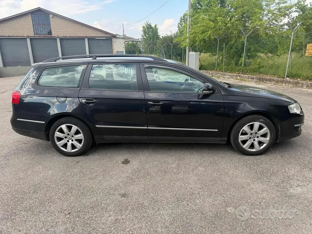 Usata VW Passat Highline 140 CV (102 kW) 2006 Nero Station wagon