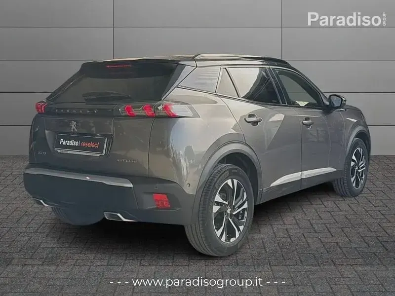 Usata Peugeot 2008 GT-line 131 CV (96 kW) 2020 Grigio SUV