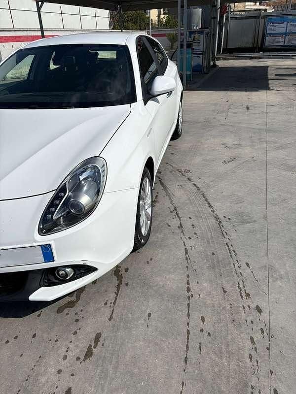 Second-hand Alfa Romeo Giulietta Business 120 CP (88 kW) 2017 Hatchback