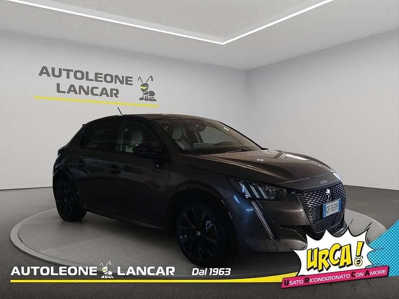 Grigio Usata 2021 Peugeot 208 GT Due volumi | 14.980 € (Buon prezzo) - Immagine 1/4