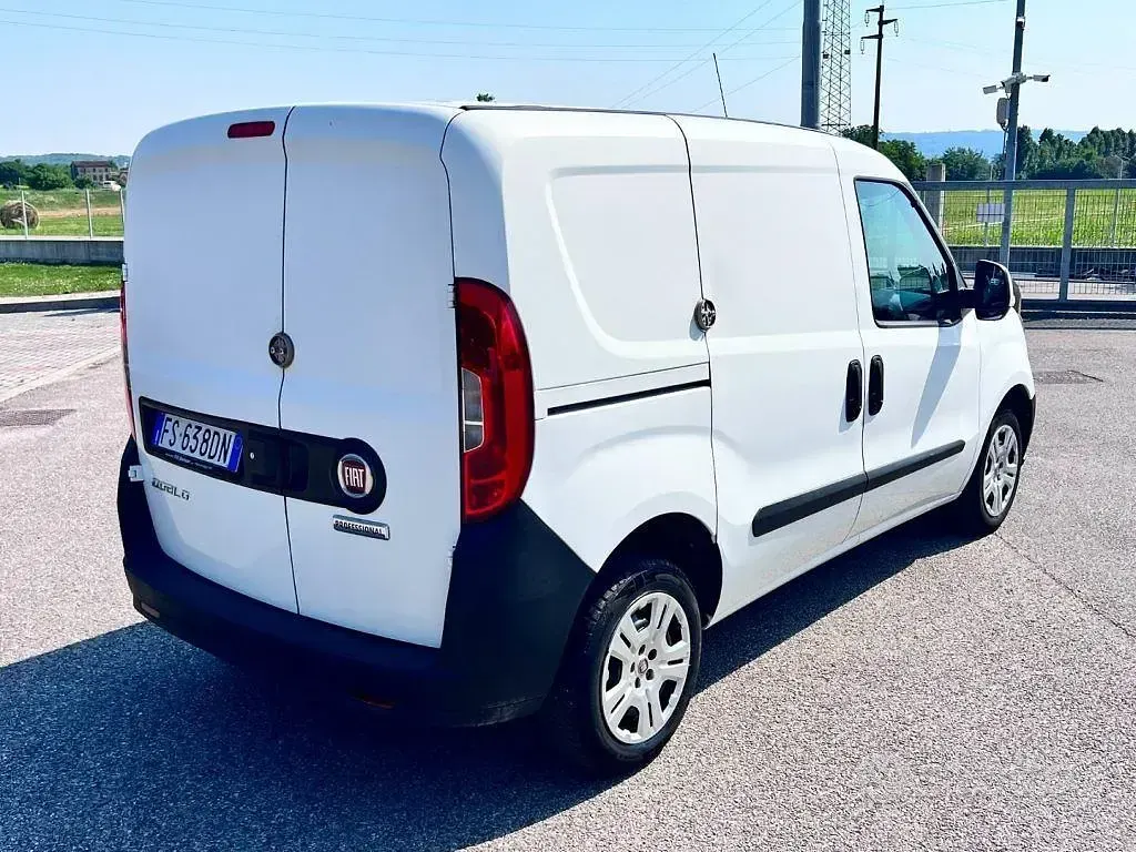 Usata Fiat Doblò 95 CV (69 kW) 2018 Bianco Monovolume