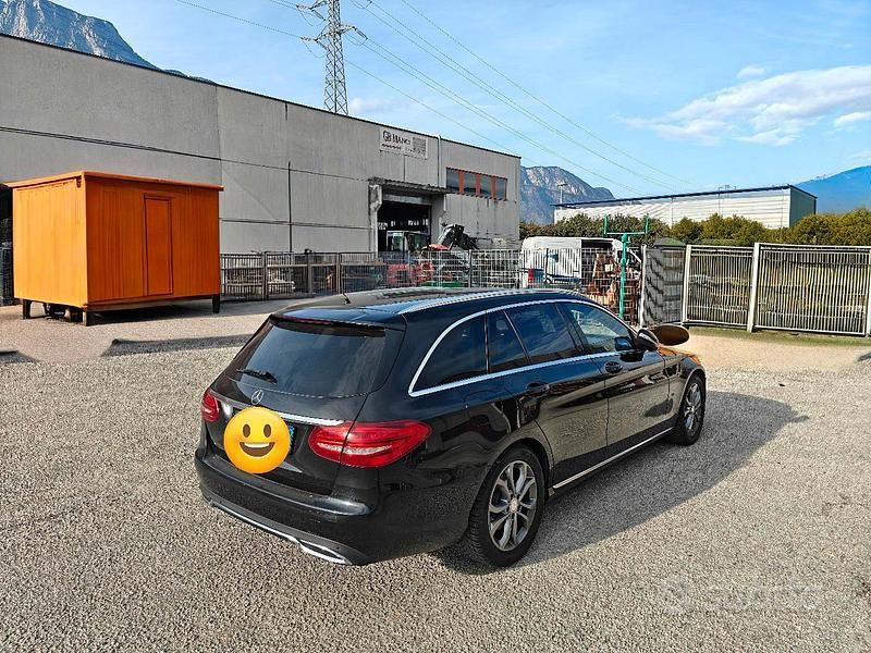Usata Mercedes C220 170 CV (125 kW) 2014 Nero Station wagon