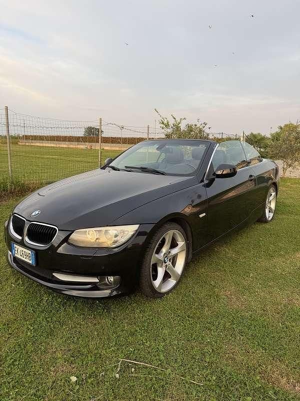 Usata BMW 320 Cabriolet 170 CV (125 kW) 2011 Nero Cabrio