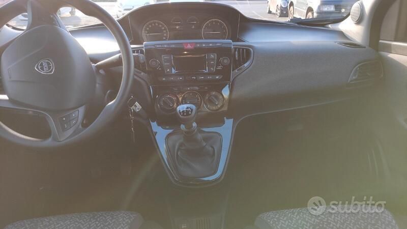 Usata Lancia Ypsilon 84 CV (61 kW) 2020 Rosso Utilitaria