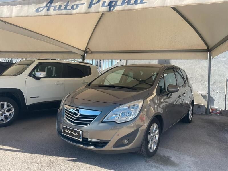Grigio Usata 2012 Opel Meriva Cosmo Monovolume | 4800 € (Buon prezzo) - Immagine 1/4